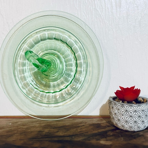 Vintage Uranium / Depression Glass Handled Server Plate Sandwich Platter Tray - Picture 7 of 10